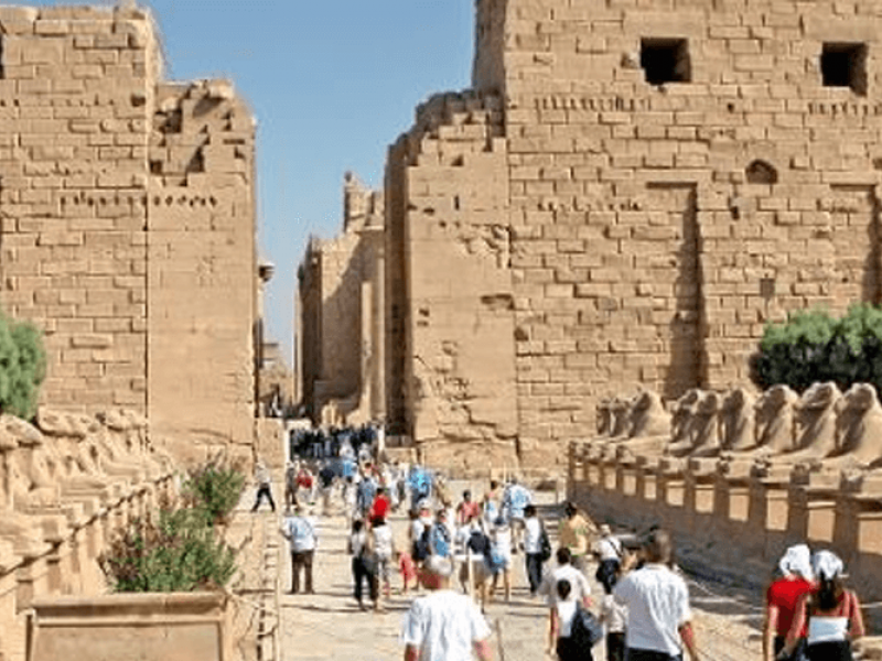 Luxor day tour to East and West Banks